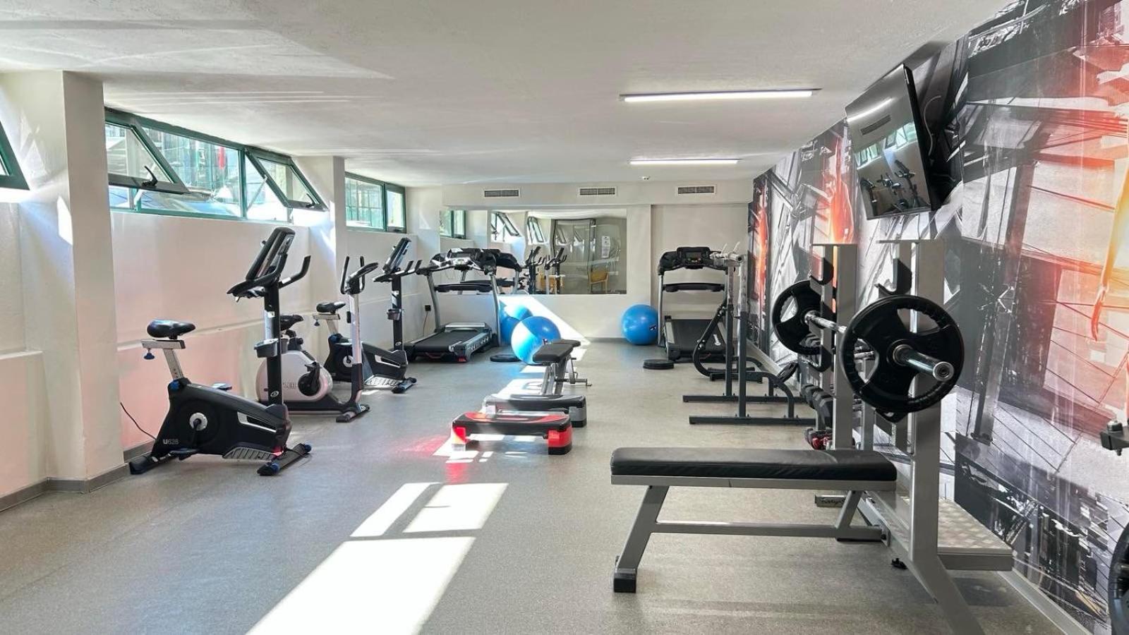 Marvel - Fully Renovated Free Access Готель 4*