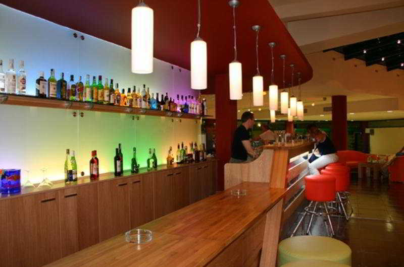 Marvel - Fully Renovated Free Access Готель 4*